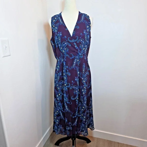 Cabi TREASURE Women 8 Purple Paisley Sleeveless Midi Dress - Picture 2 of 11